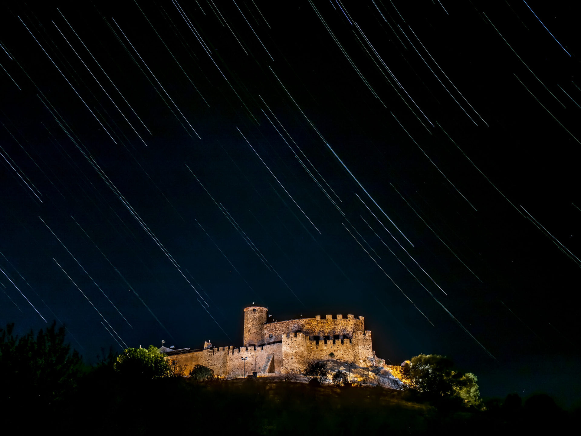 Castillo de Encomienda (Extremadura) - Andrés Magai - Lumix G90, F8, V 4seg, Liew View Composite 50 minutos, Iso 100, Lumix 8-18mm a 18mm