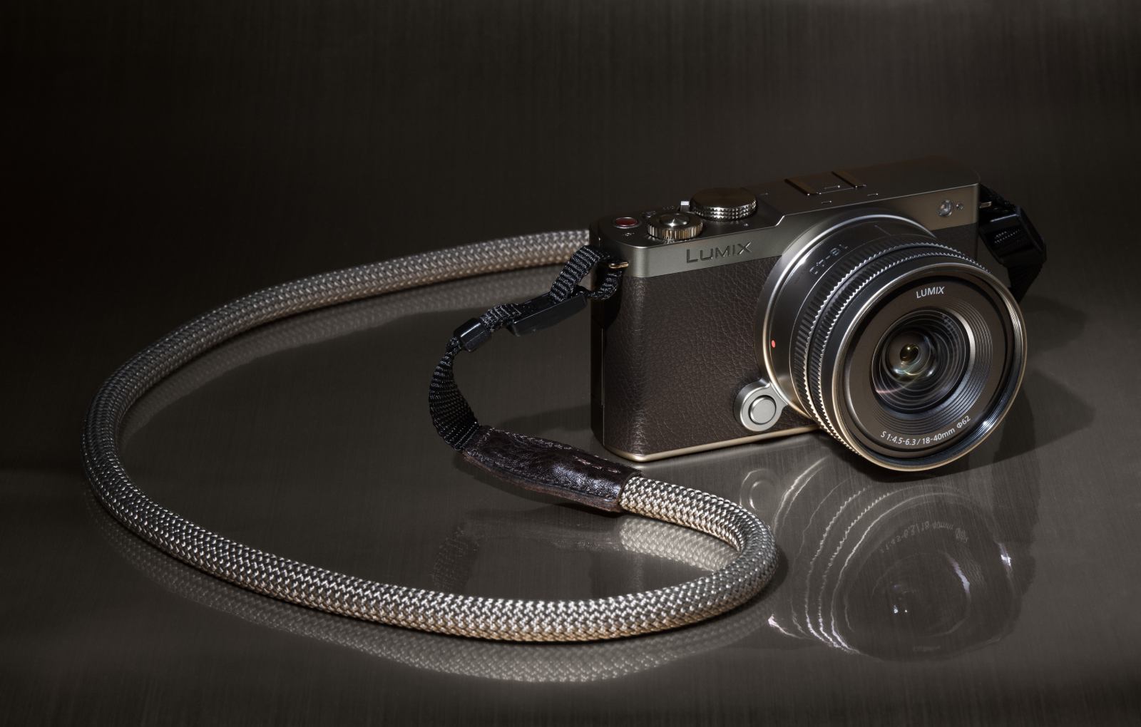 LUMIX S9 Titanium Gold - edición limitada y exclusiva en Europa