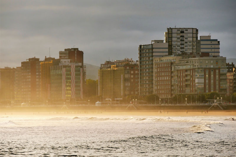 Amanecer en Gijón