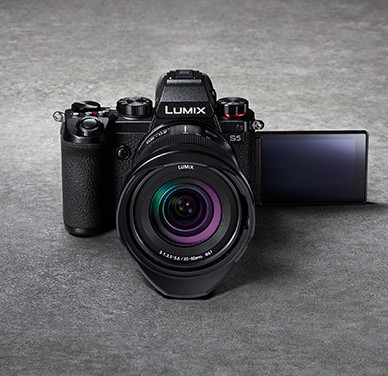 Nueva Full-Frame sin espejo LUMIX S5, fotografía y vídeo excepcional en un cuerpo compacto