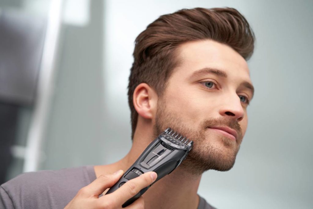Cuidar barba con recortadora Panasonic